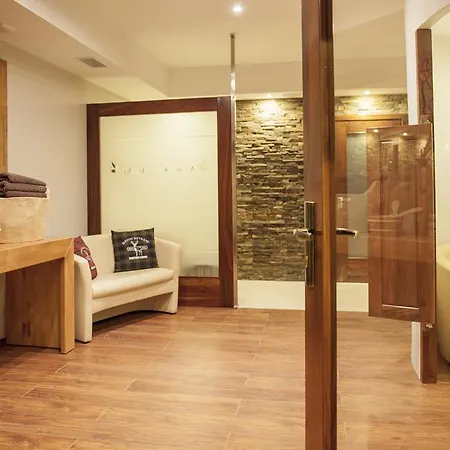 Na Skarpie - Hotel Charzykowy