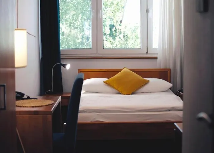 Na Skarpie - ハジコビ